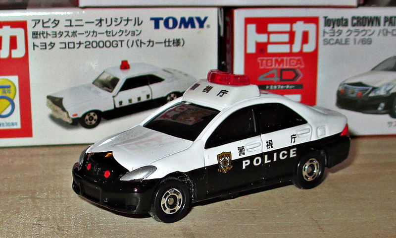 Illustration for article titled Land of the Rising Sun-Day: トミカパトロールカー